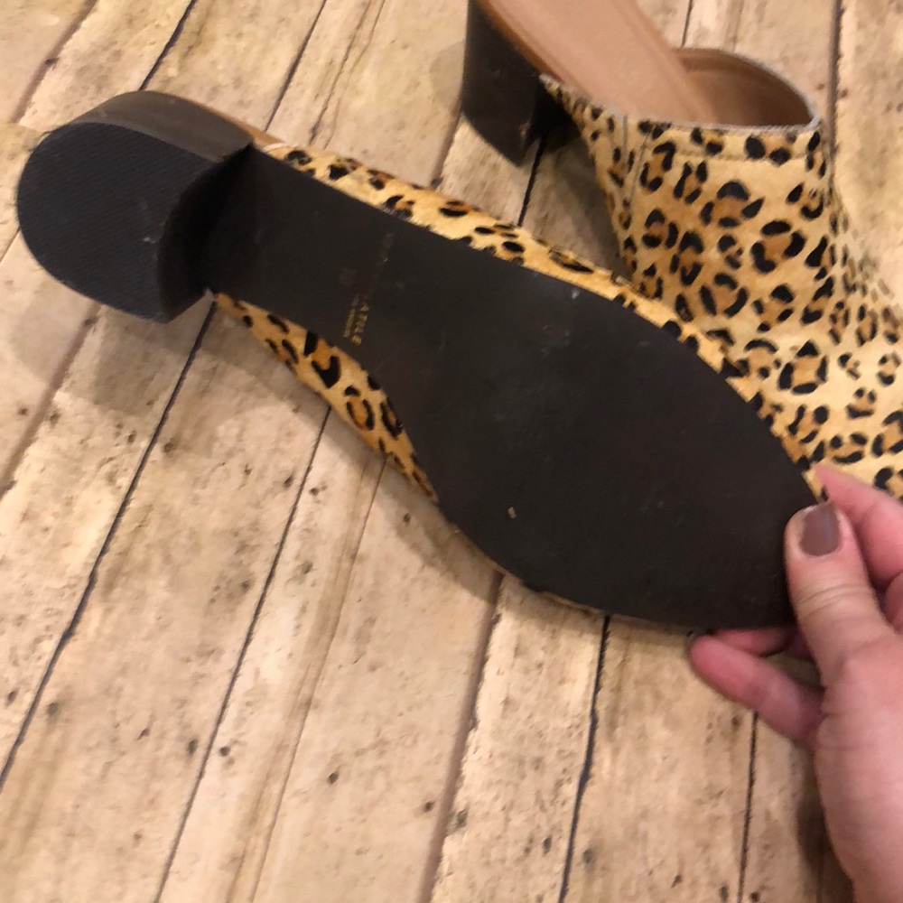 Leopard heeled mules - Picture 2 of 3